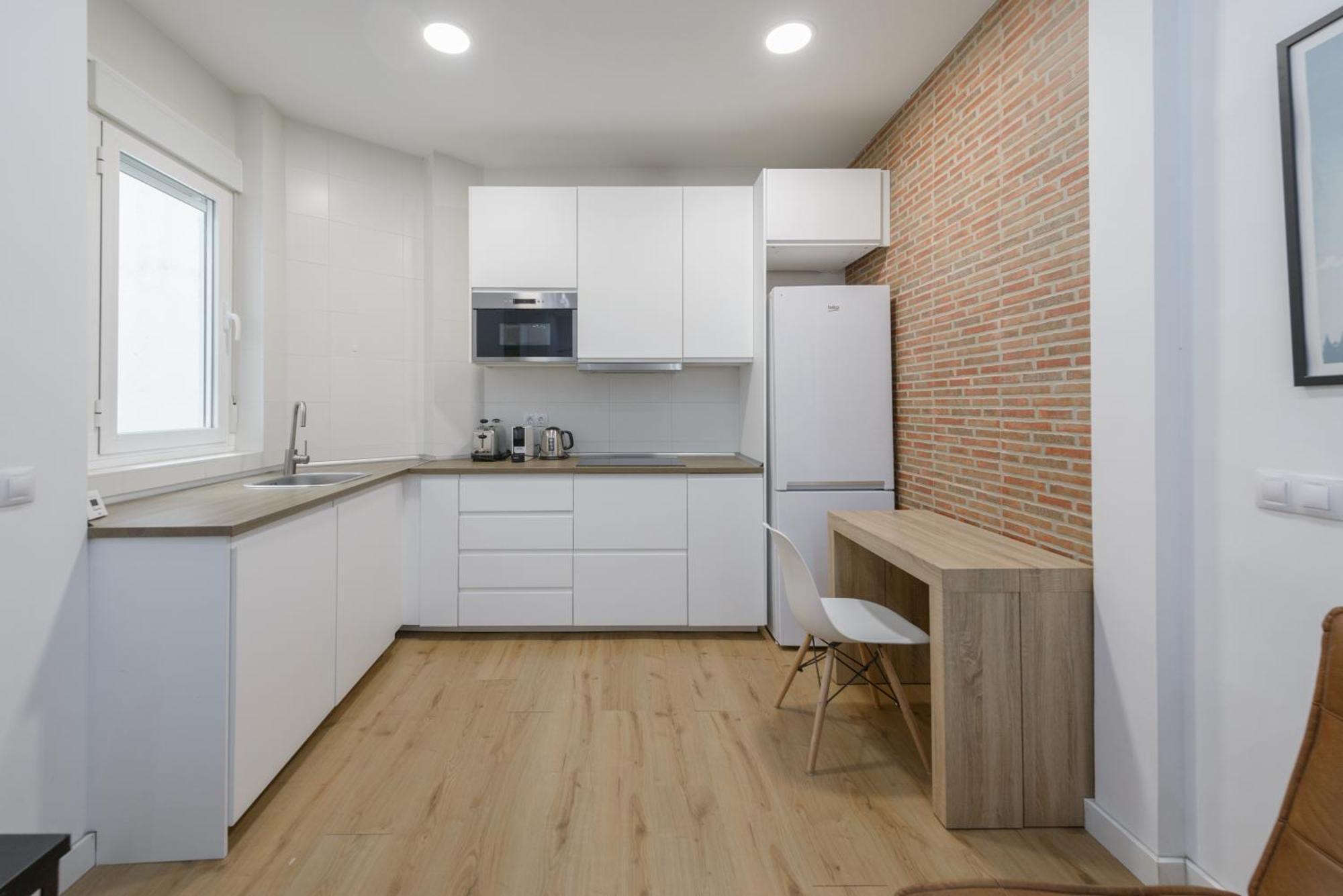 Avila Calle, Precioso Estudio En Santiago Bernabeu-Estrecho En Segundo Piso Sin Ascensor Apartman Madrid Kültér fotó