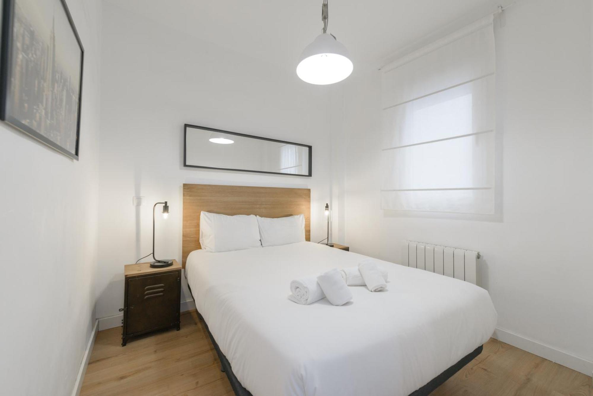 Avila Calle, Precioso Estudio En Santiago Bernabeu-Estrecho En Segundo Piso Sin Ascensor Apartman Madrid Kültér fotó