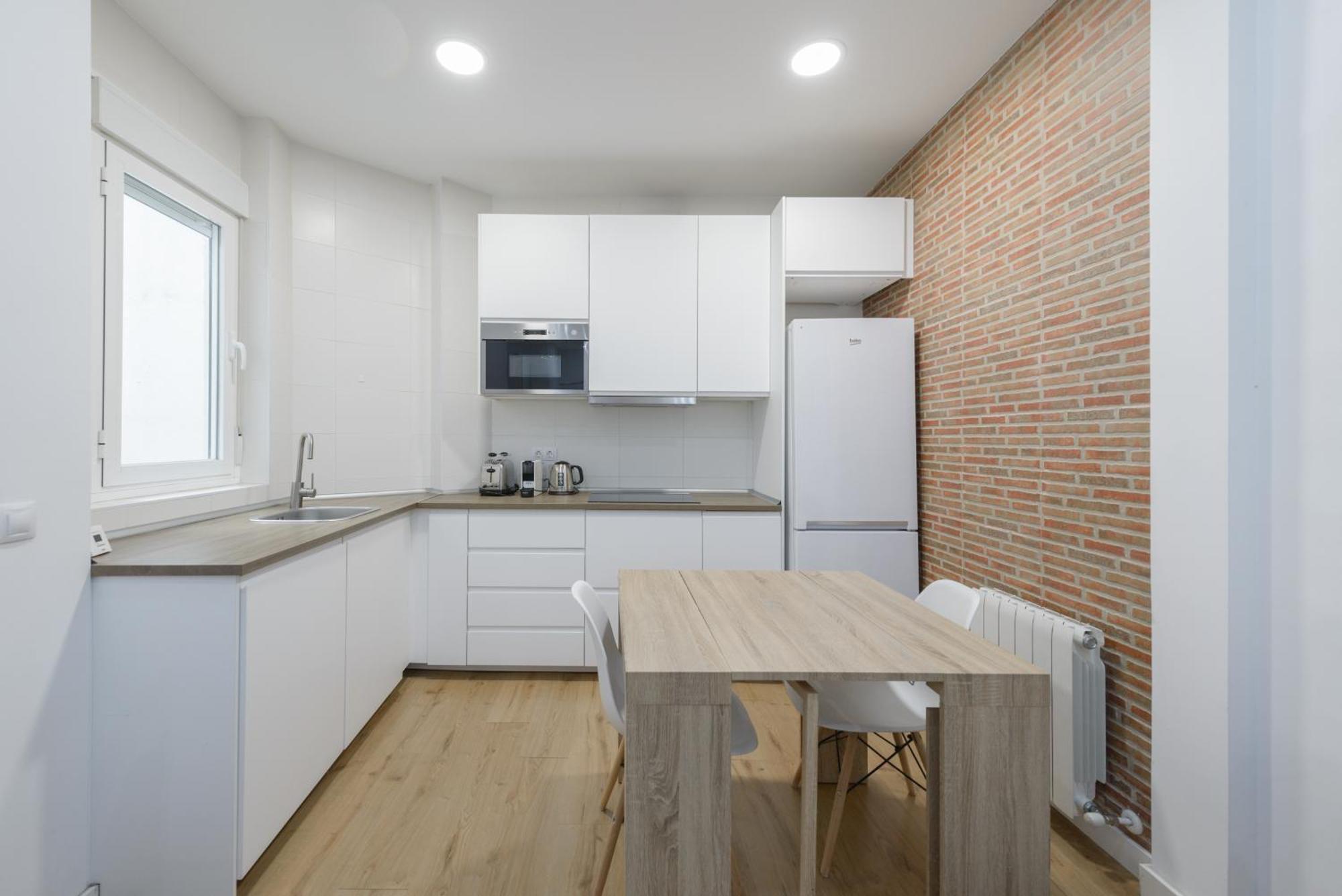 Avila Calle, Precioso Estudio En Santiago Bernabeu-Estrecho En Segundo Piso Sin Ascensor Apartman Madrid Kültér fotó